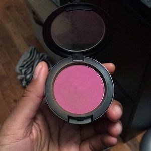 MAC powder blush